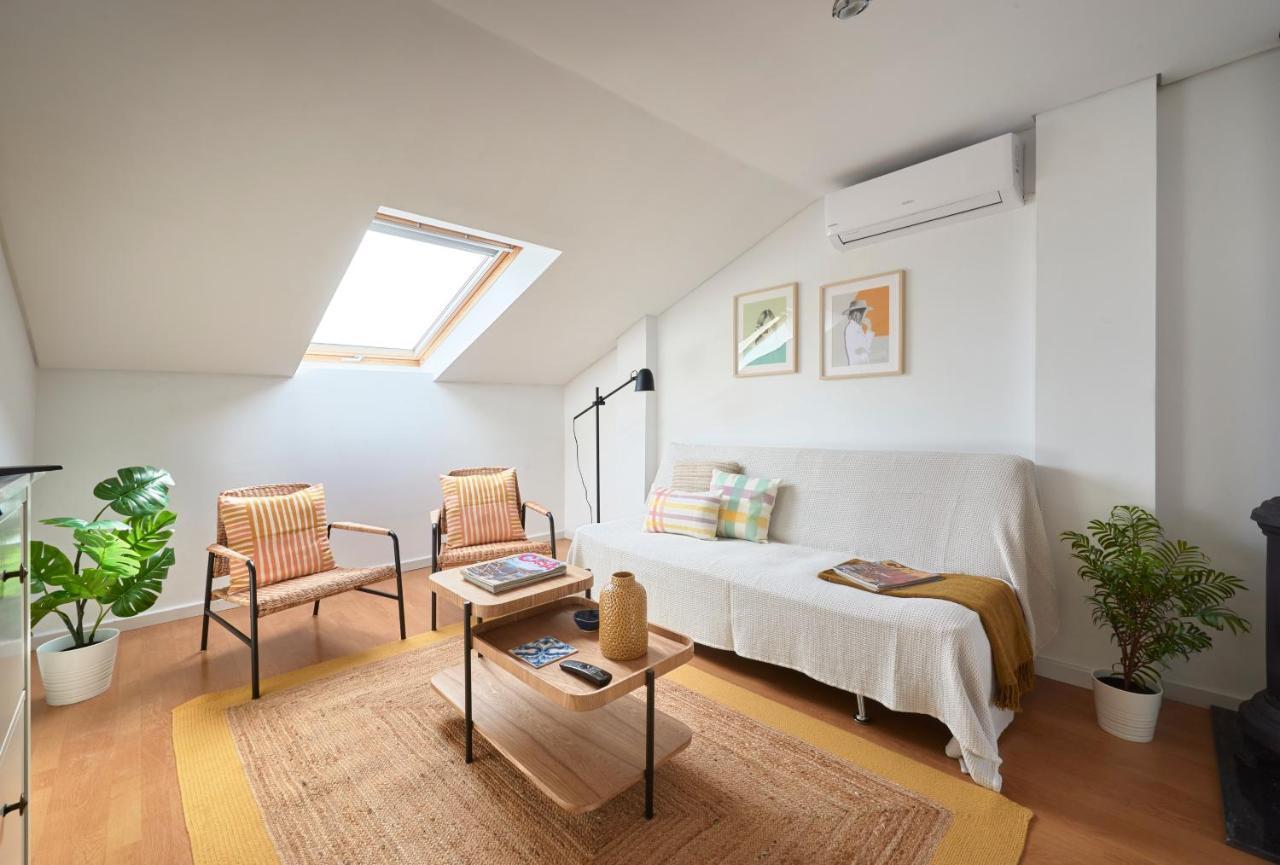 Bright W Balcony, Ac, Parking, By Timecooler Appartamento