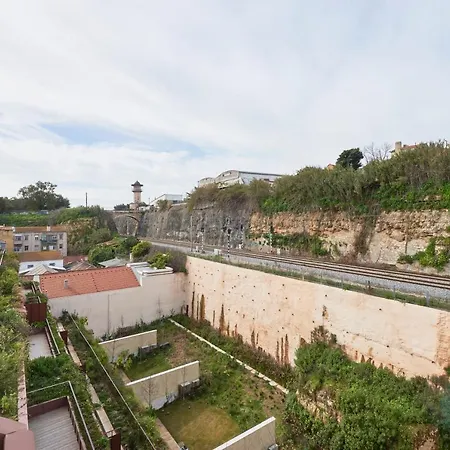 Bright Apt W Balcony, Ac, Parking, By Timecooler Lisbon Exterior photo